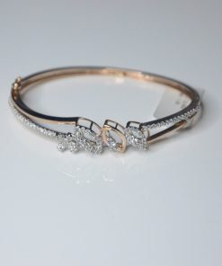 Round Diamond Bracelet Irune Leaf Glint