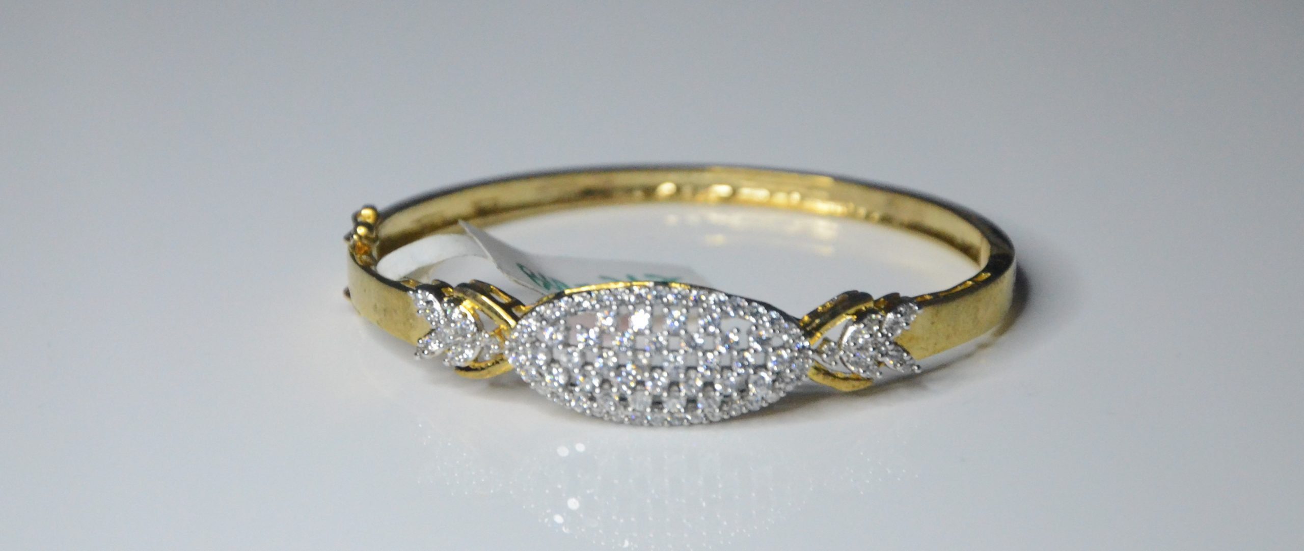 Cluster Elia Huge Bracelet - Image 3