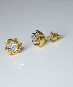 Diamond Florid Cluster In Infinity Stud