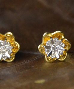 Alternative view of Diamond Florid Cluster In Infinity Stud