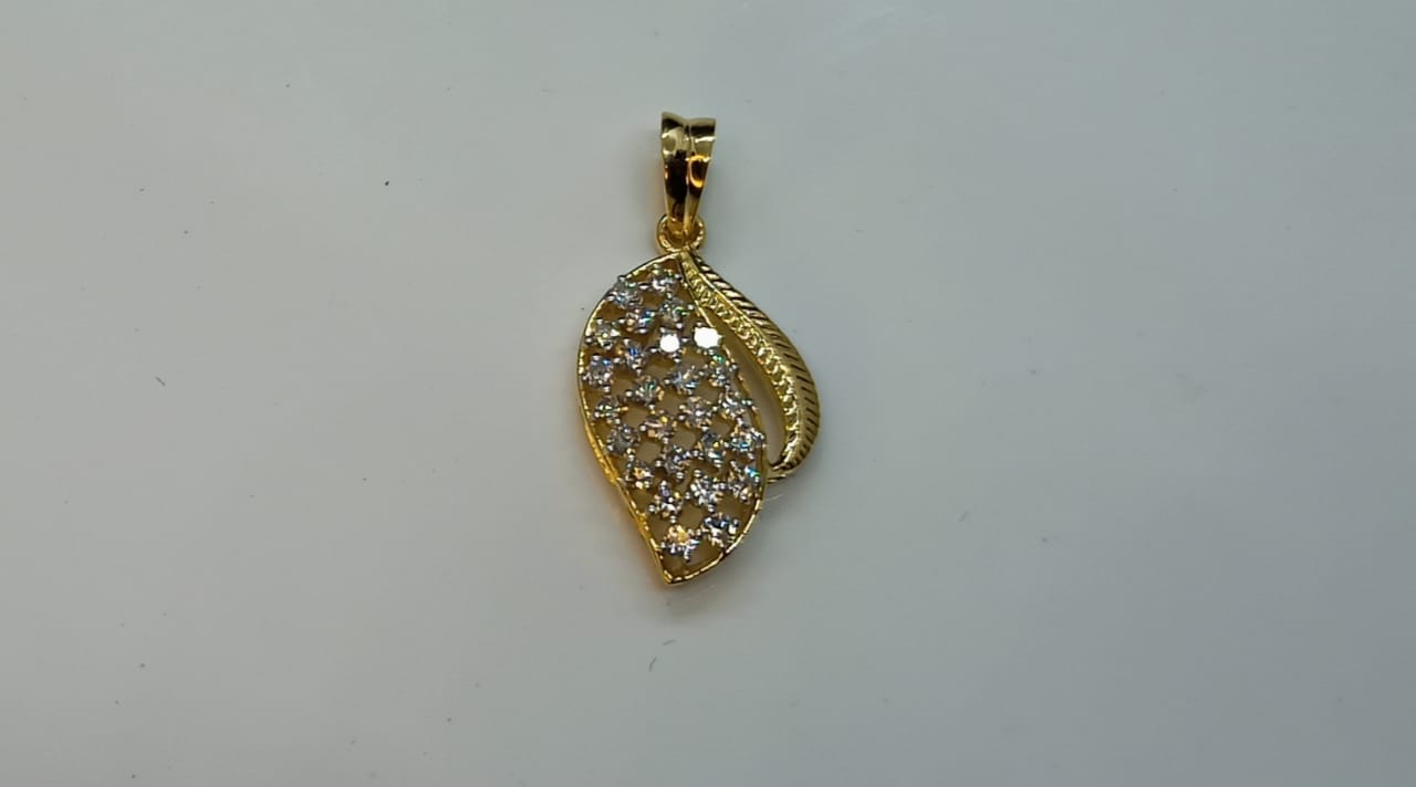 The Umberto Diamond Pendent-Set