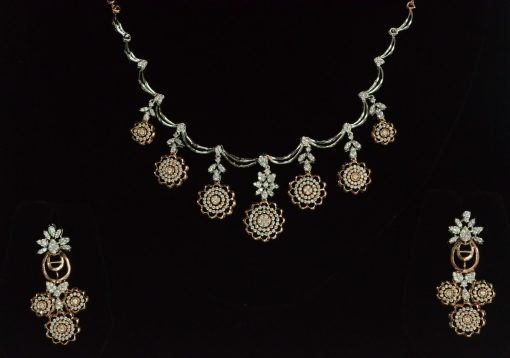 The Eres Diamond Necklace