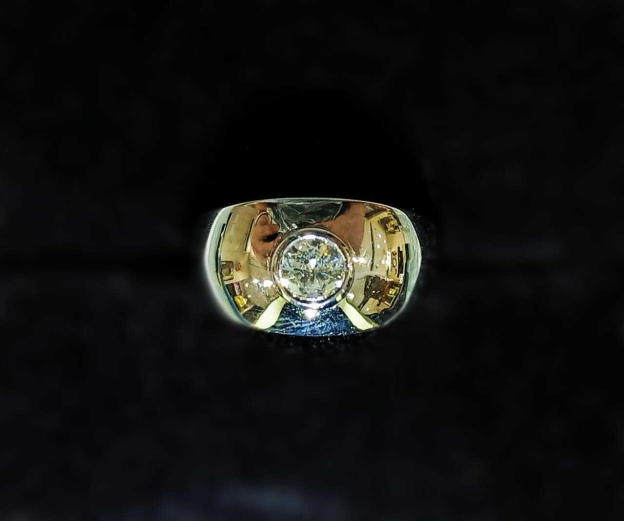 Men's Solitaire Ring Band - Image 2