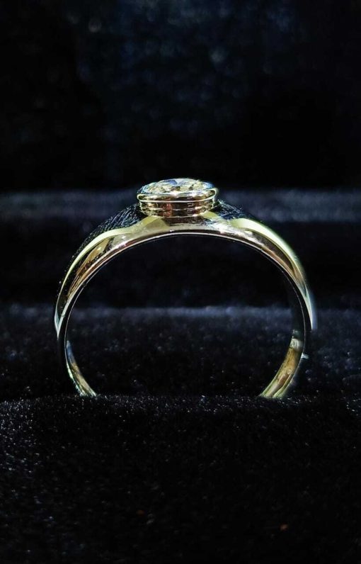 Men's Solitaire Ring Band - Image 4