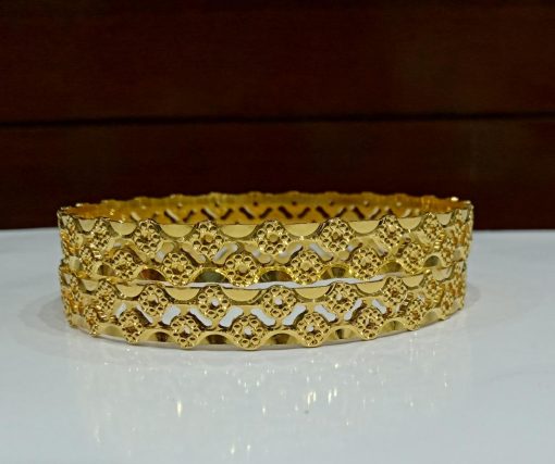 22k Yellow Gold Bangles - Image 4