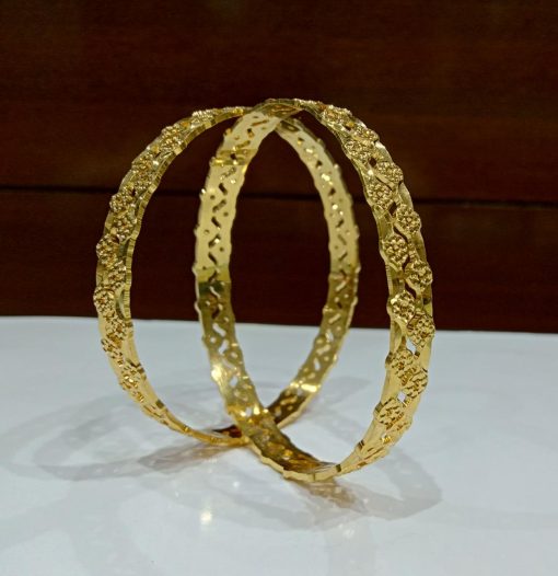22k Yellow Gold Bangles - Image 3