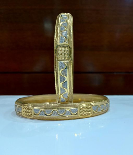 22k Solid Gold Bangle - Image 3