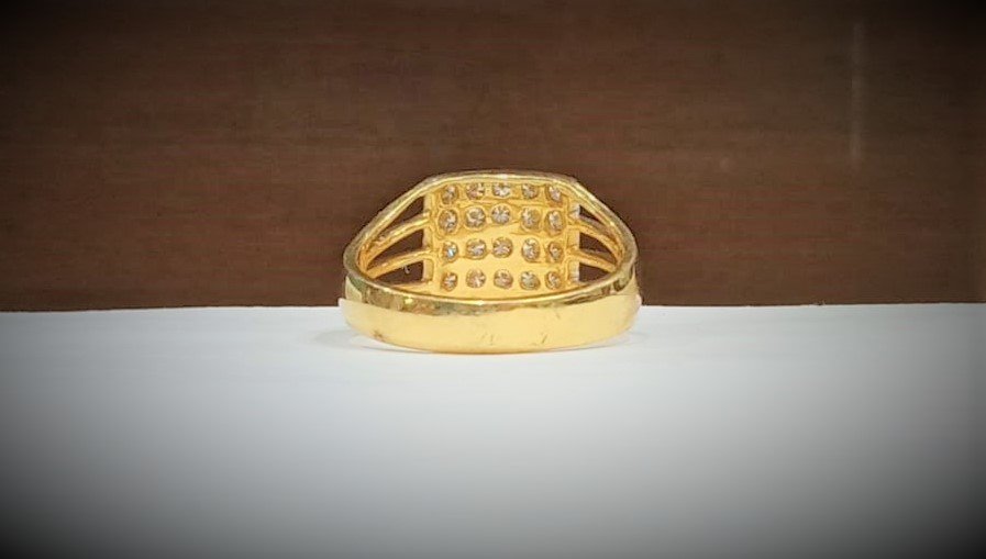 18kt Diamond Gents Statement Ring - Image 4