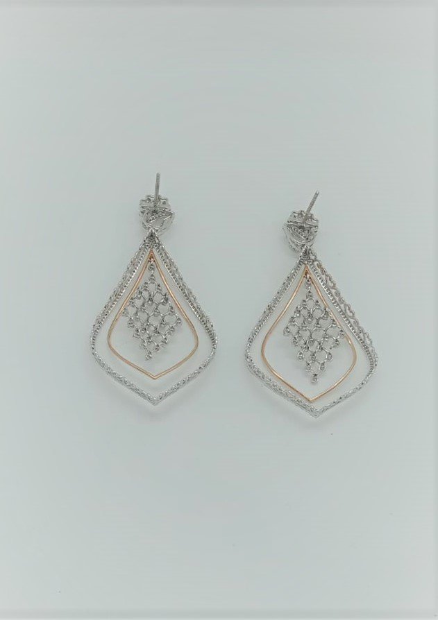 14k Elegant 3.16 Carat Danglers Earrings - Image 4