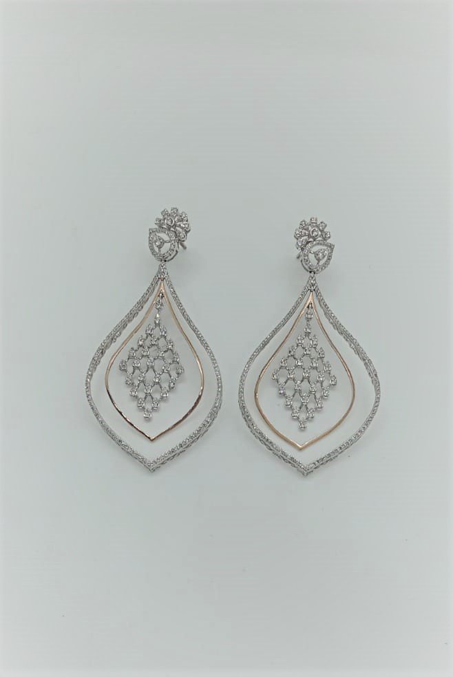 14k Elegant 3.16 Carat Danglers Earrings - Image 5