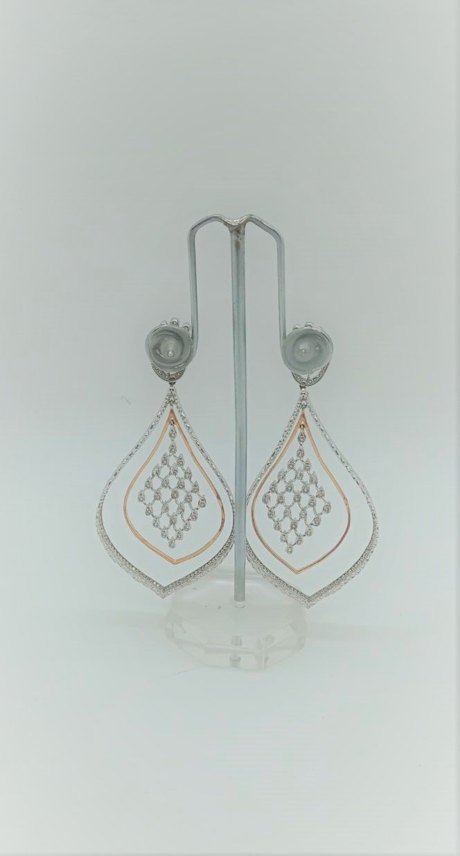 14k Elegant 3.16 Carat Danglers Earrings - Image 6
