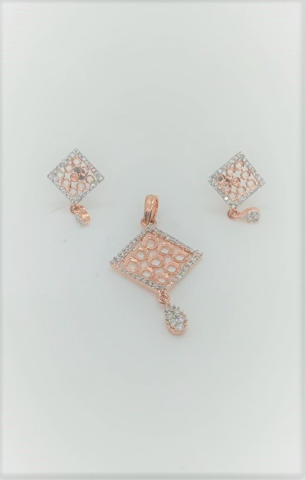 Trendy Charm Look Pendant-Set - Image 2