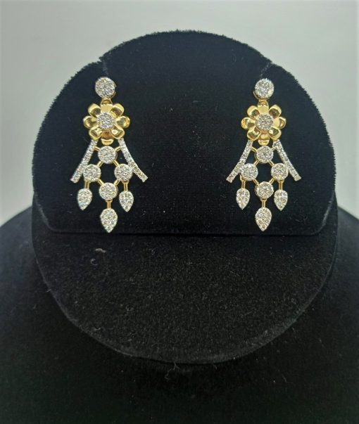 Delicate Flower Studded Diamond Necklace Set - Image 2