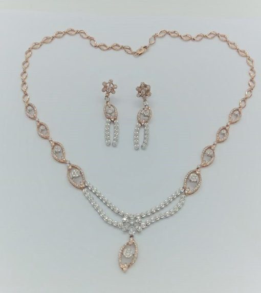 The Leafy Pretty Shine Diamond Necklace Set - Image 3
