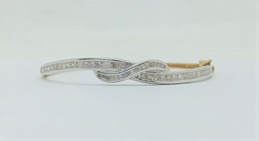 VACHYA JEWELS