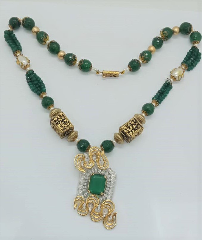 14K Gold Natural Round And Baguette Diamond Pendant Set - Image 6