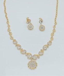 Alternative view of New Light Weight Diamond Necklace Set