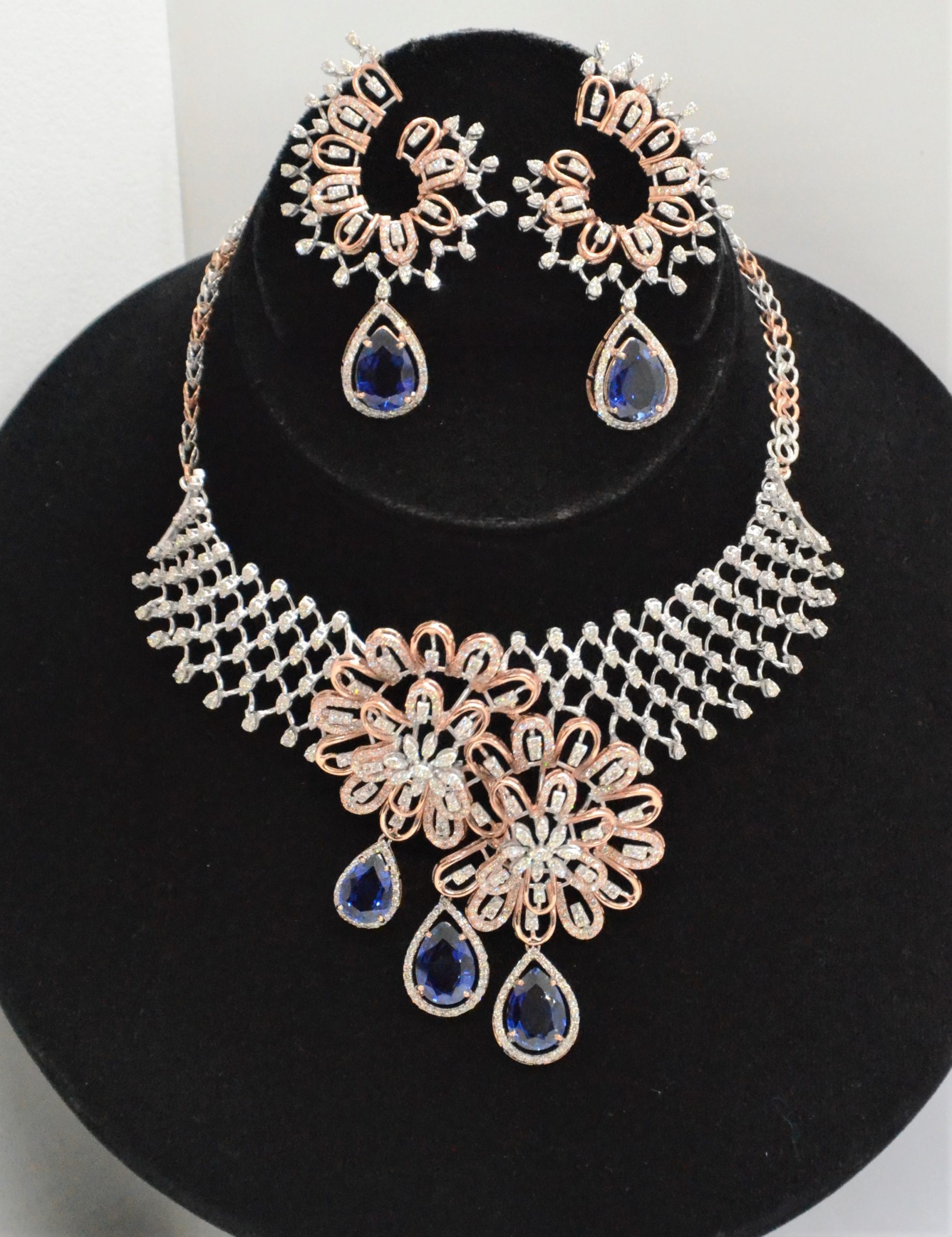 VACHYA JEWELS