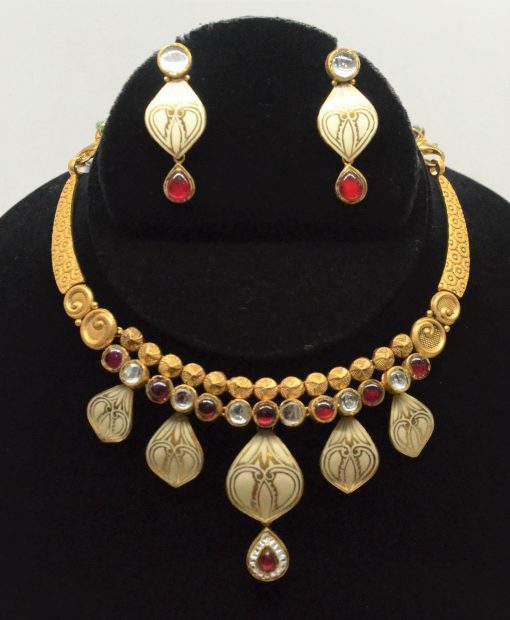 VACHYA JEWELS