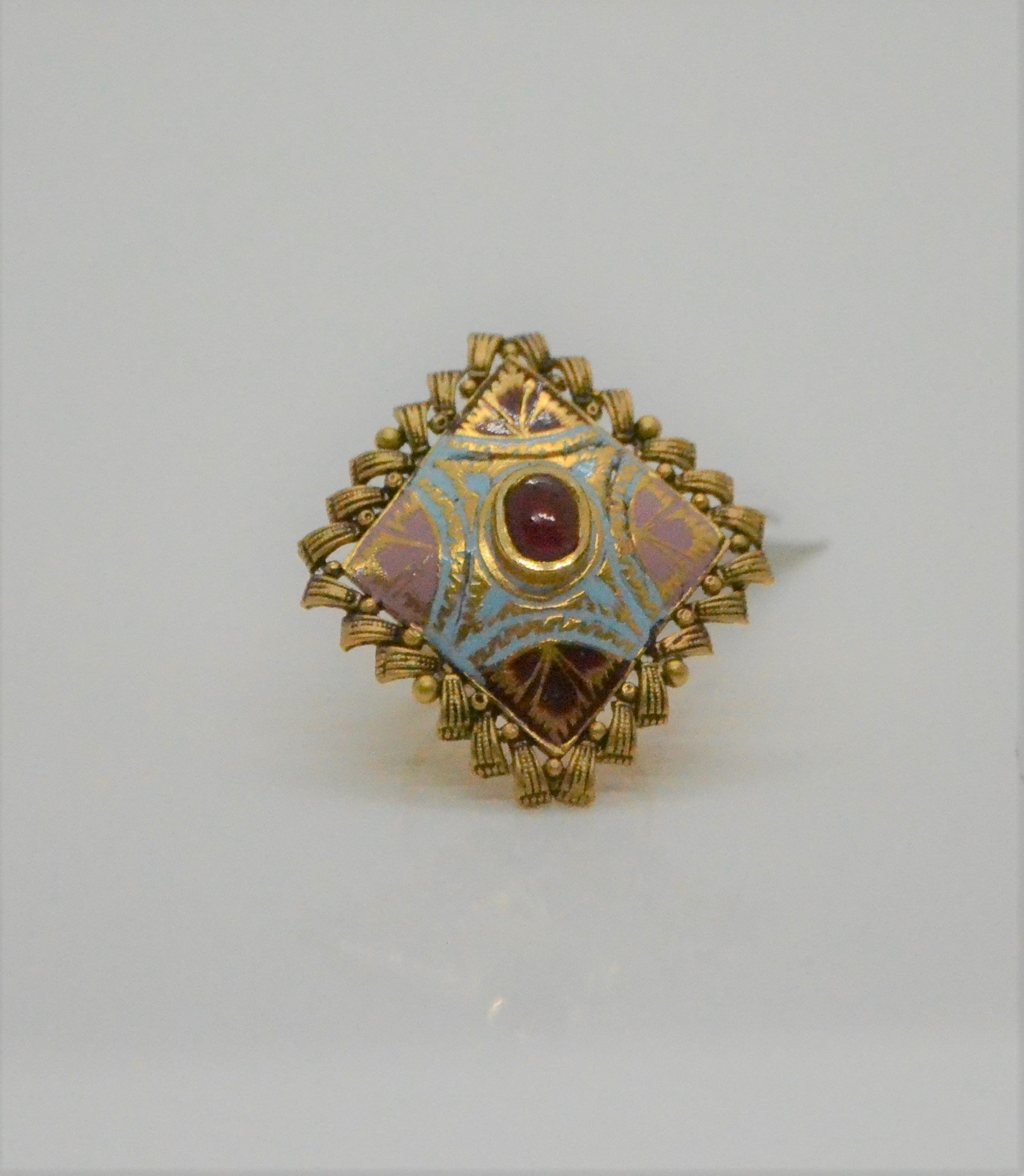 VACHYA JEWELS