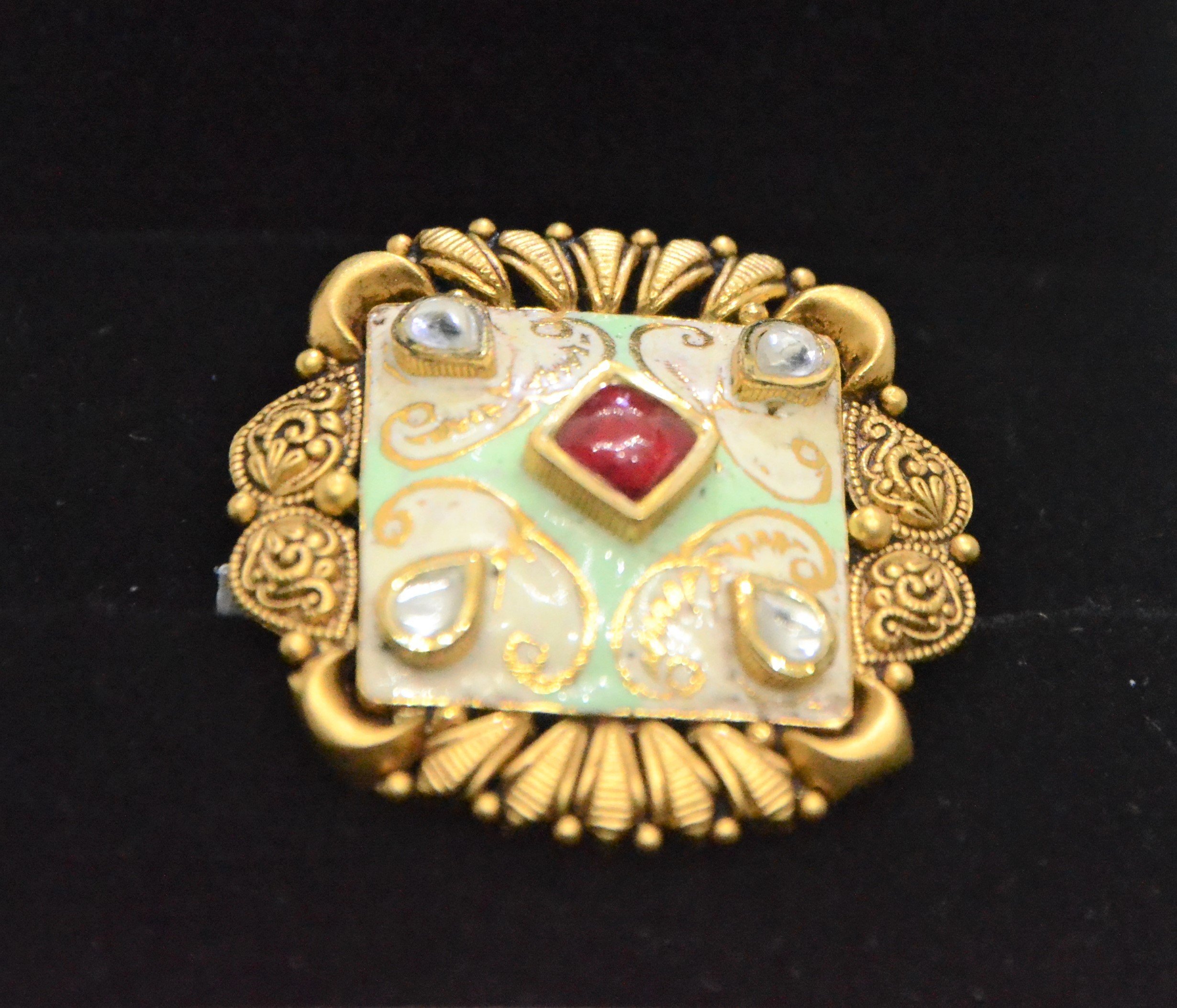 VACHYA JEWELS