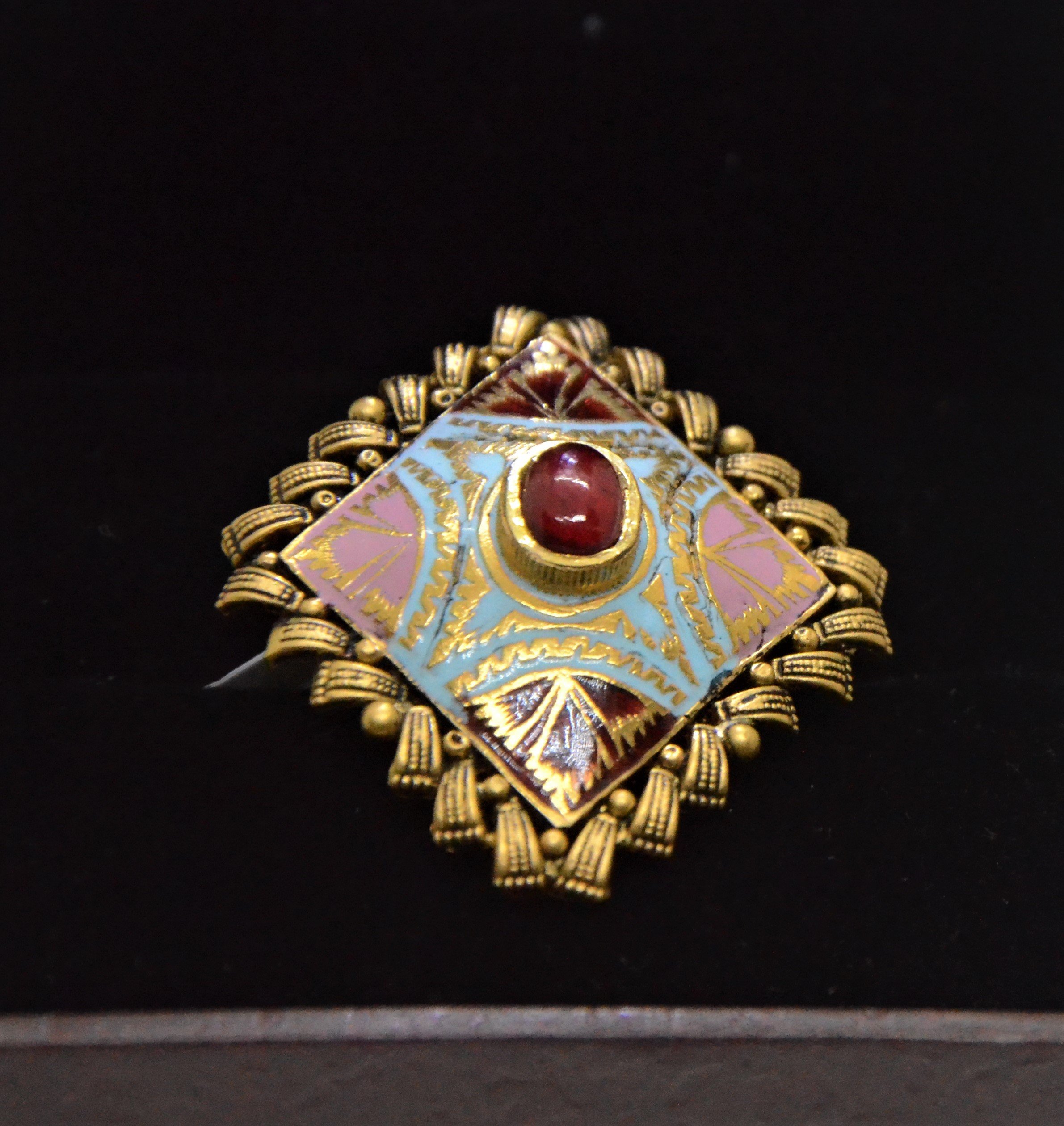 VACHYA JEWELS