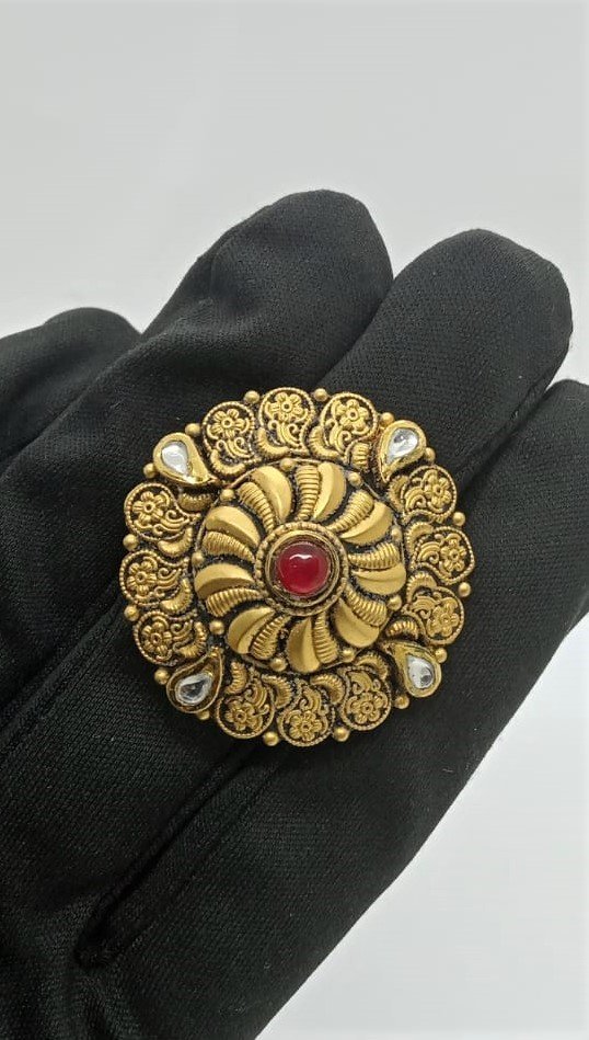 VACHYA JEWELS