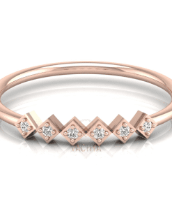 Alternative view of Small Square Chain Diamond Ring