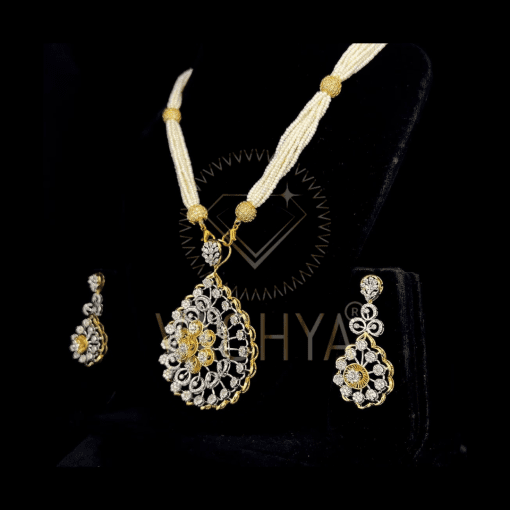 Kalyani Diamond Pendant Set - Image 3