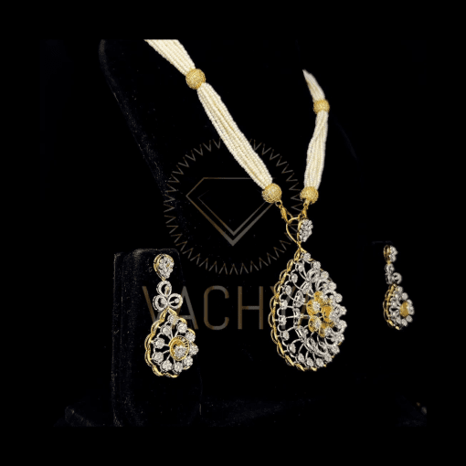 Kalyani Diamond Pendant Set - Image 4
