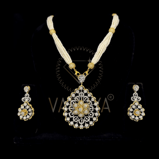 Kalyani Diamond Pendant Set - Image 5